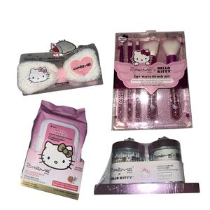Hello Kitty Pink and White Beauty Set